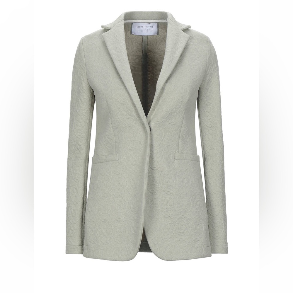 Brand new Harris Wharf textured blazer. Size 44 = size US 8. Light mint.
